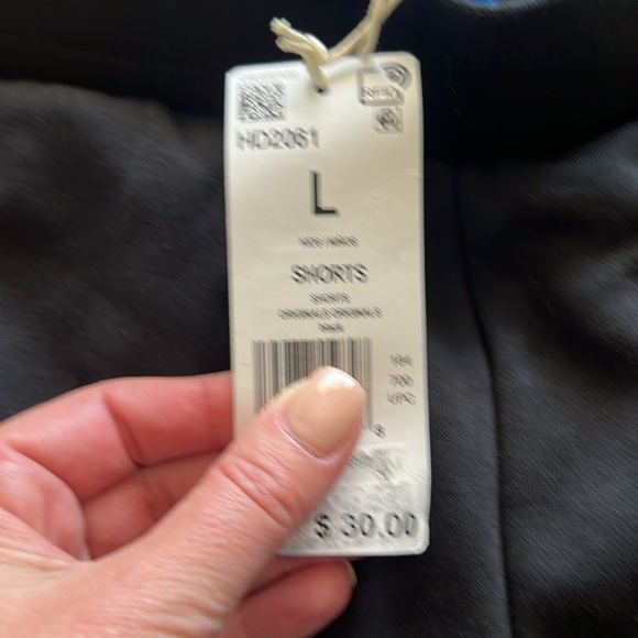 NWT boys Adidas size Large black fleece shorts - Picture 3 of 3